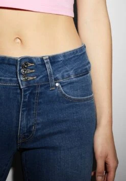 Vaqueros Bootcut - Denim Blue -Clockhouse Ventas 07af687694524c0283446a8bee72982d