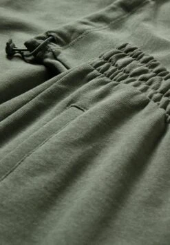 Pantalones Deportivos - Green -Clockhouse Ventas 1177b7a6b8d8435caf8ce8d6c2607f7a