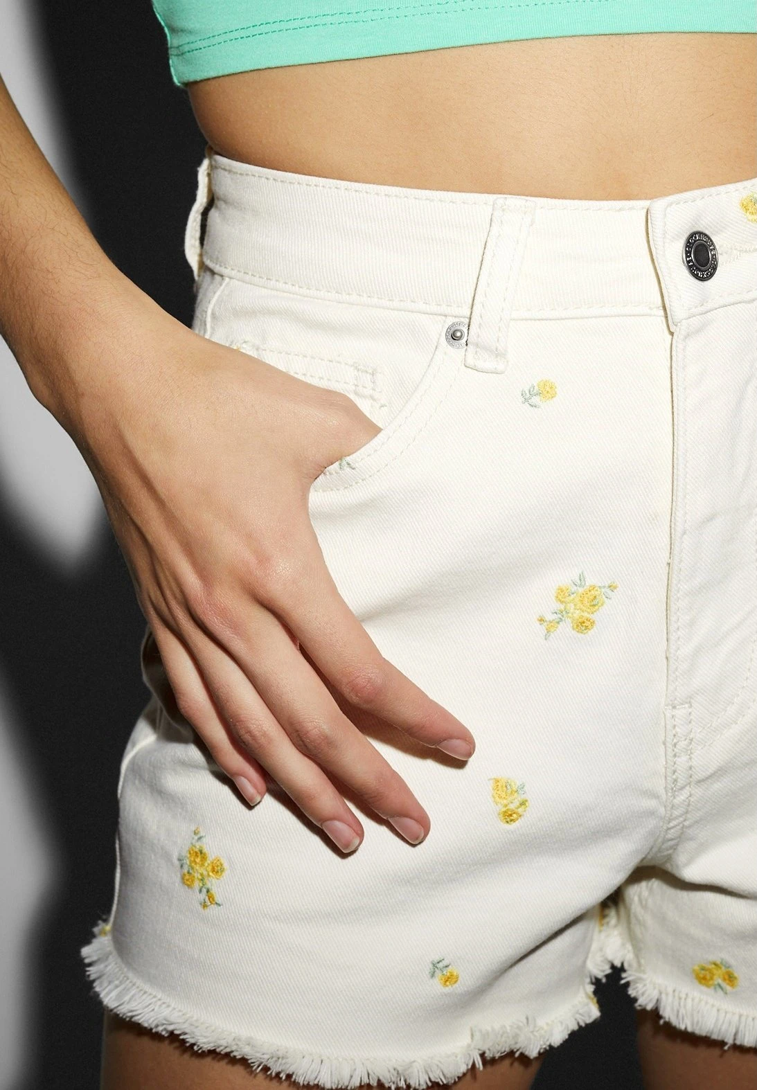 Shorts Vaqueros - Light Beige 6 Shorts Vaqueros - Light Beige - Imagen 4