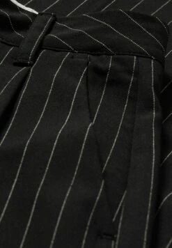 Pantalones - Black -Clockhouse Ventas 5e4958ccb28046a2bb8de44632d8b4d6