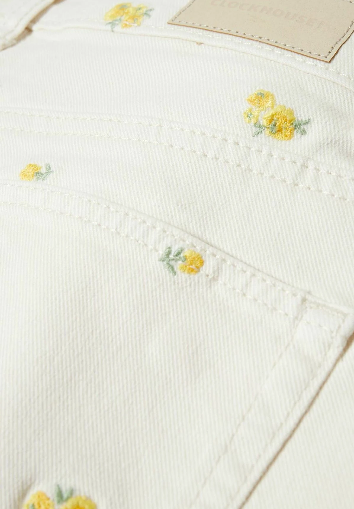 Shorts Vaqueros - Light Beige 9 Shorts Vaqueros - Light Beige - Imagen 7