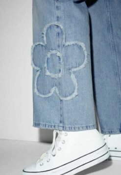 Vaqueros A Campana - Denim Light Blue -Clockhouse Ventas 7a40a3f9c1cf4e4a8156fac5f2f10e20