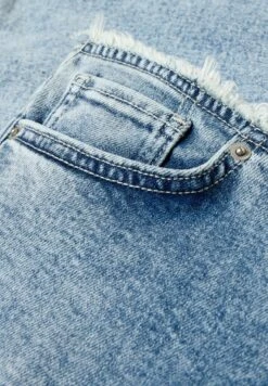 Vaqueros Bootcut - Denim Light Blue -Clockhouse Ventas 82b90750183b47c9b172a586912a0e29