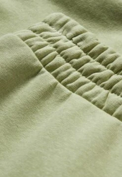 Pantalones Deportivos - Light Green 15 Pantalones Deportivos - Light Green -Clockhouse Ventas 8b358b31327b4327a107c40efa715a6a