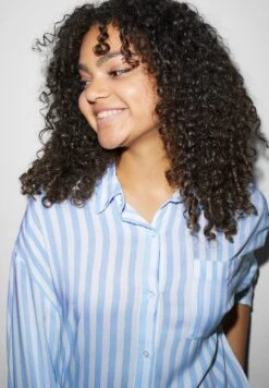 Camisa - White Light Blue 11 Camisa - White Light Blue -Clockhouse Ventas 986da68f8b4340109ad476055bc62583