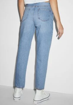 Jeans Tapered Fit - Vaqueros Slim Fit - Denim Light Blue -Clockhouse Ventas a2d8eebb070c4007b4dcd5fcc040585a