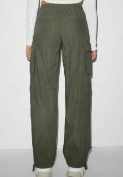 Pantalones Cargo - Green 11 Pantalones Cargo - Green -Clockhouse Ventas cf7c9b178d9f4cb2b6b63ac64ef3ddd9