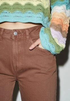 High Waist Trousers - Vaqueros Rectos - Beige 12 High Waist Trousers - Vaqueros Rectos - Beige -Clockhouse Ventas de0aa06dd4924ef2a89a8dd0f70d52c9