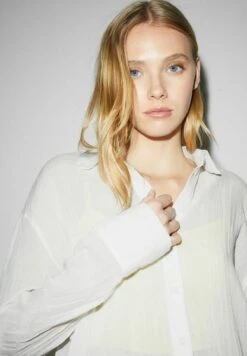 Camisa - White -Clockhouse Ventas eb1c3ab05b2b4184a308c17b9f784585