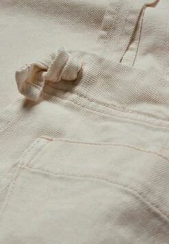 Peto - Cremewhite -Clockhouse Ventas f1eba91b7b024fd6bf40efa019c589df