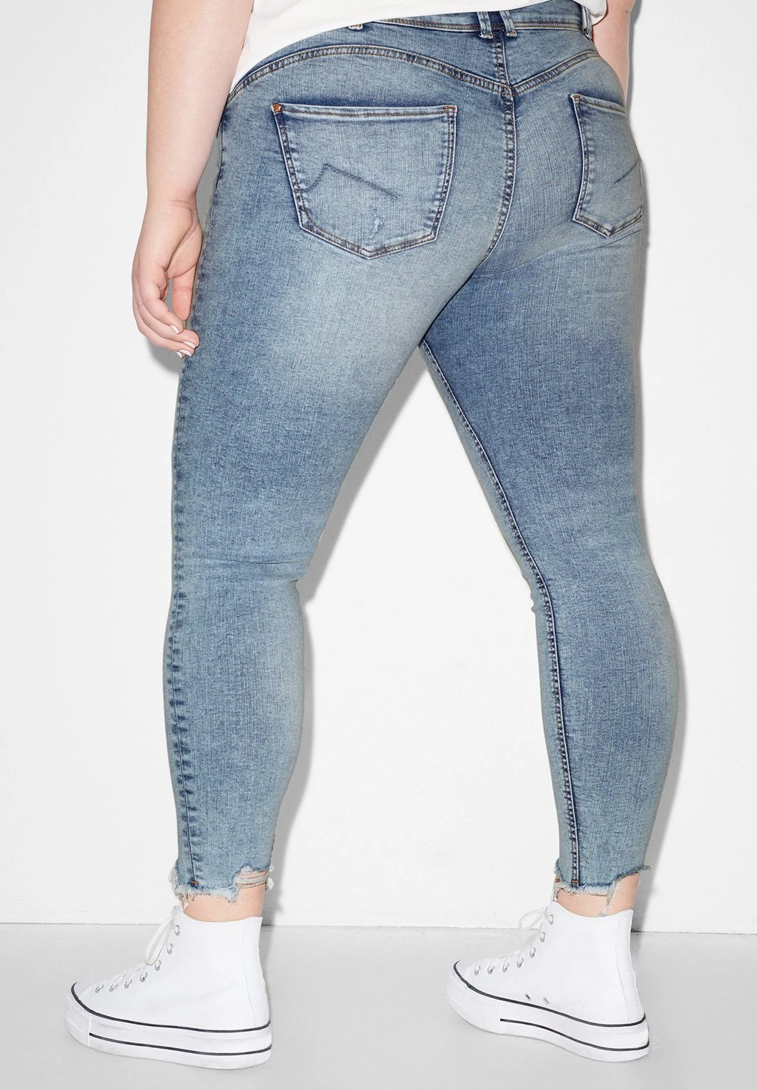 Vaqueros Slim Fit - Denim Light Blue 4 Vaqueros Slim Fit - Denim Light Blue - Imagen 2